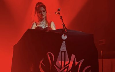 Kati singt für Anne auf der China-Tour